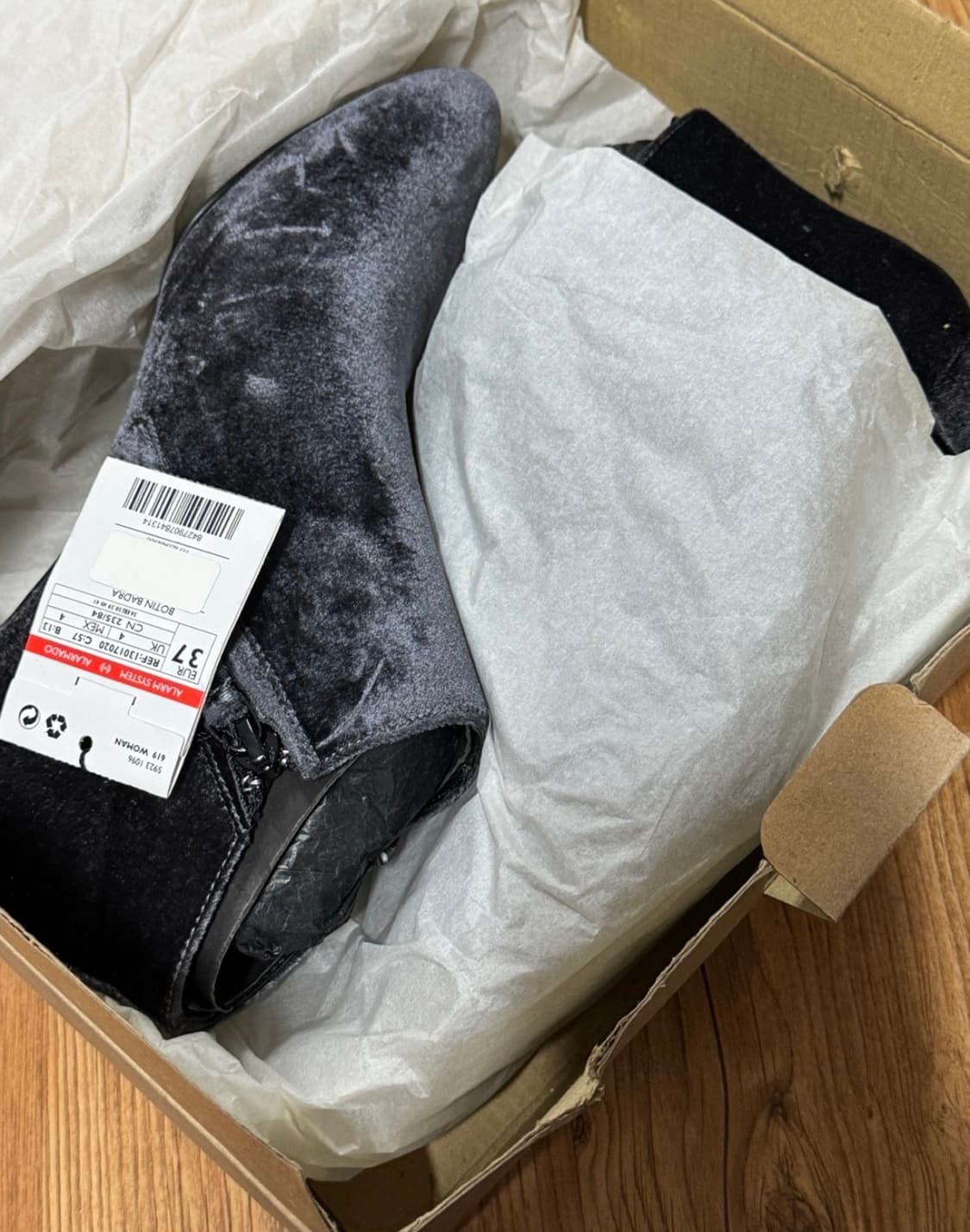 MANGO 벨벳 앵클부츠 챠콜 상품이미지4