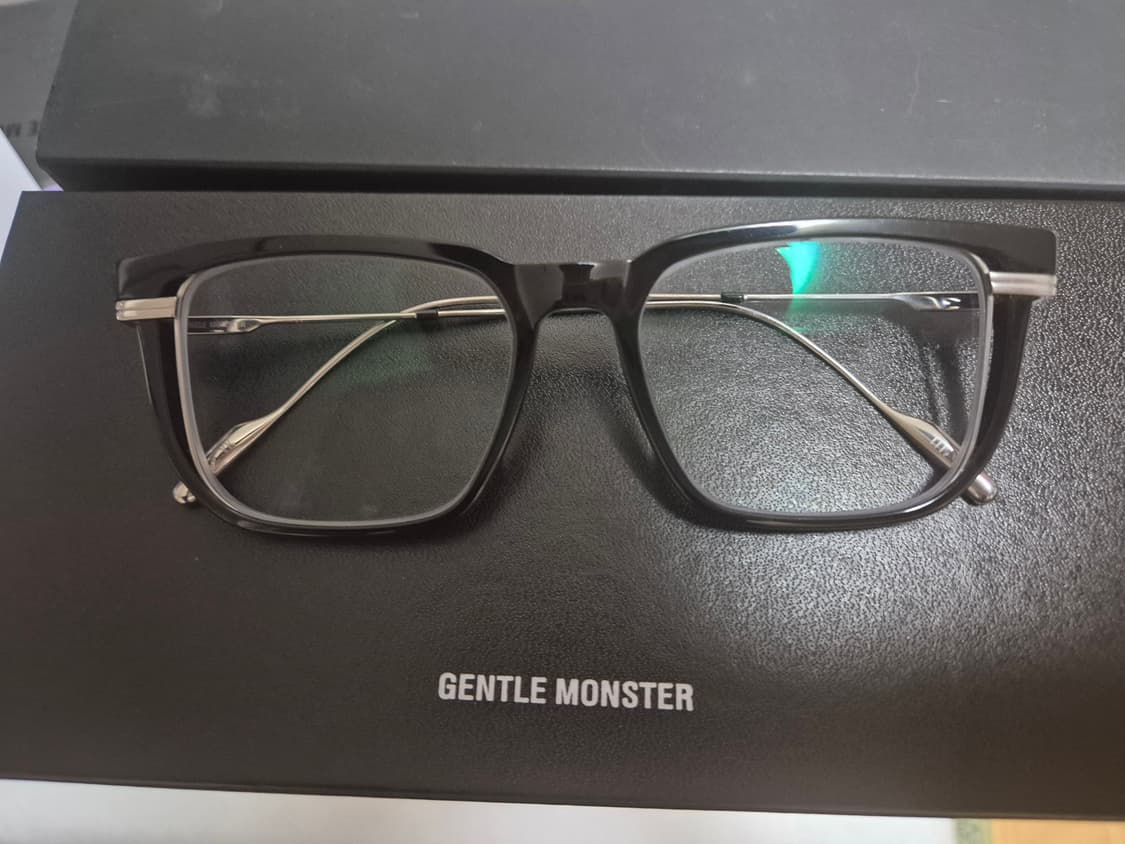 젠틀몬스터 초이스 YK 안경테 상품이미지1