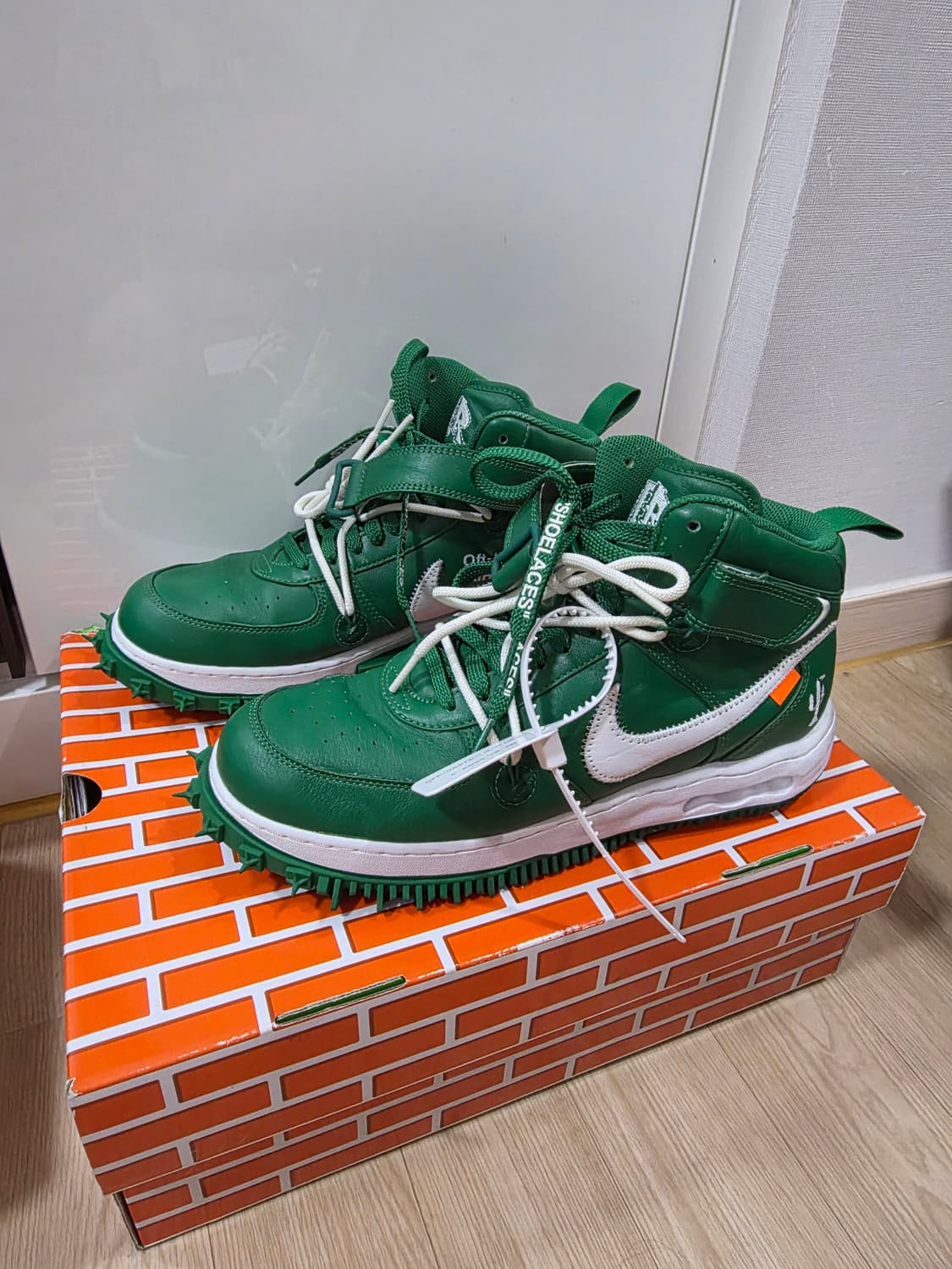 나이키 X 오프화이트 에어포스1 미드 SP 레더 파인 그린 285 상품이미지1
