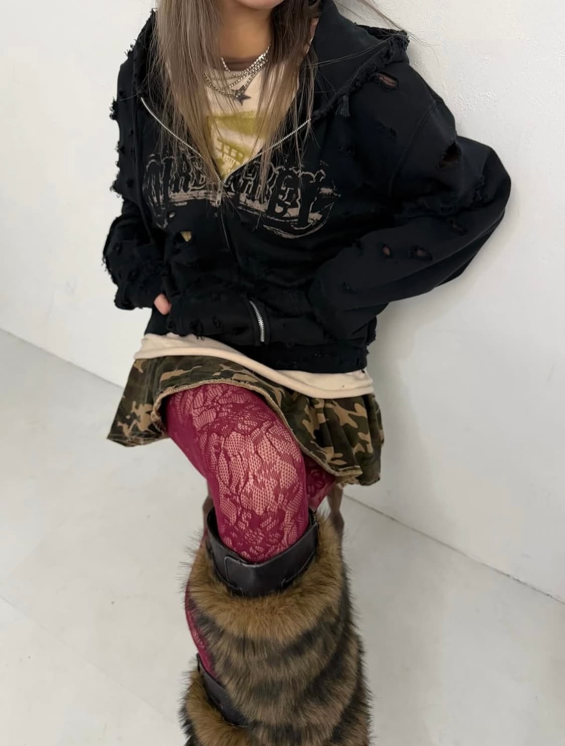 블랙 디스트레스 후드집업 상품이미지2