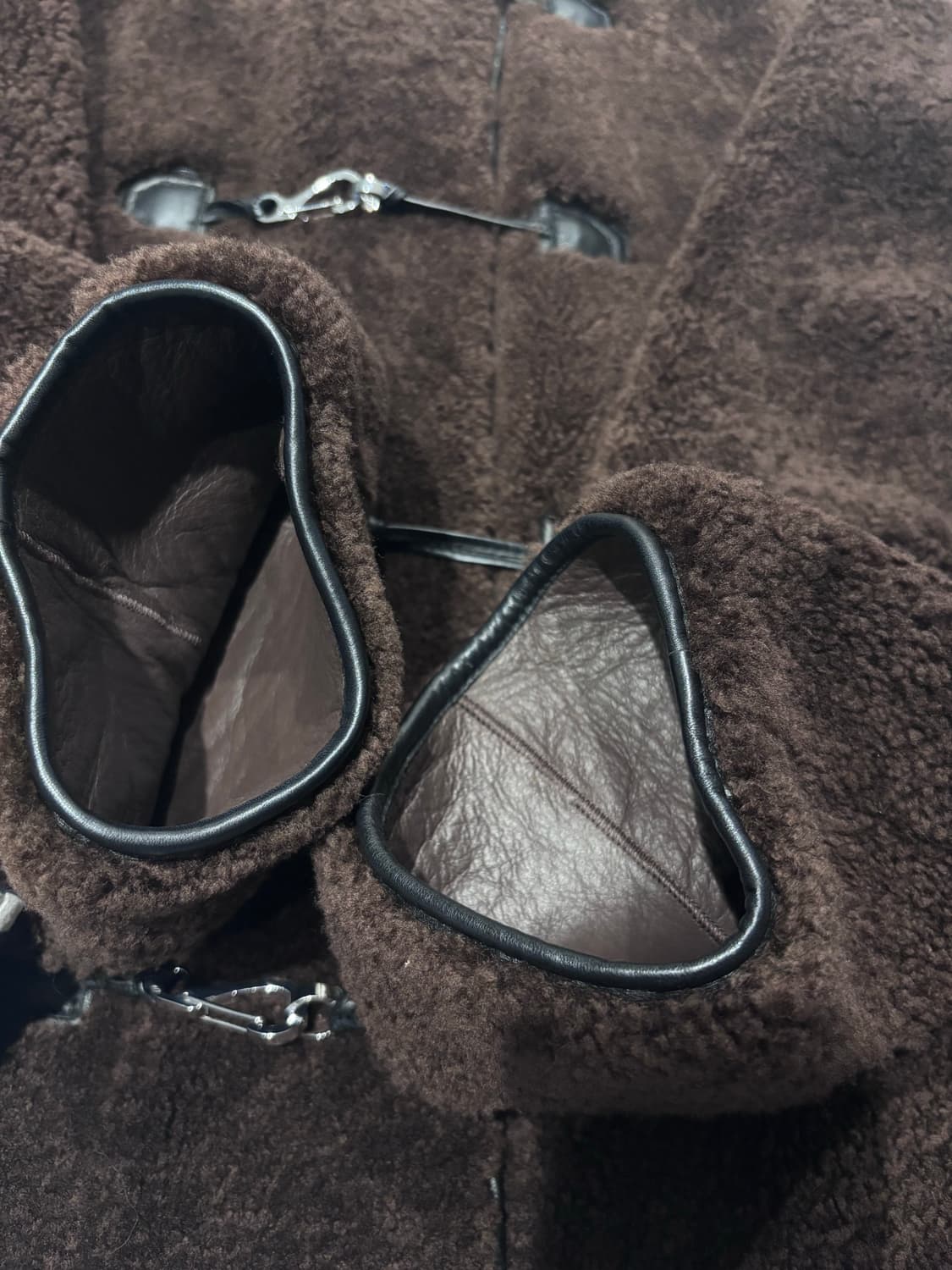 토템 시어링 클래스프 무스탕 자켓 상품이미지9