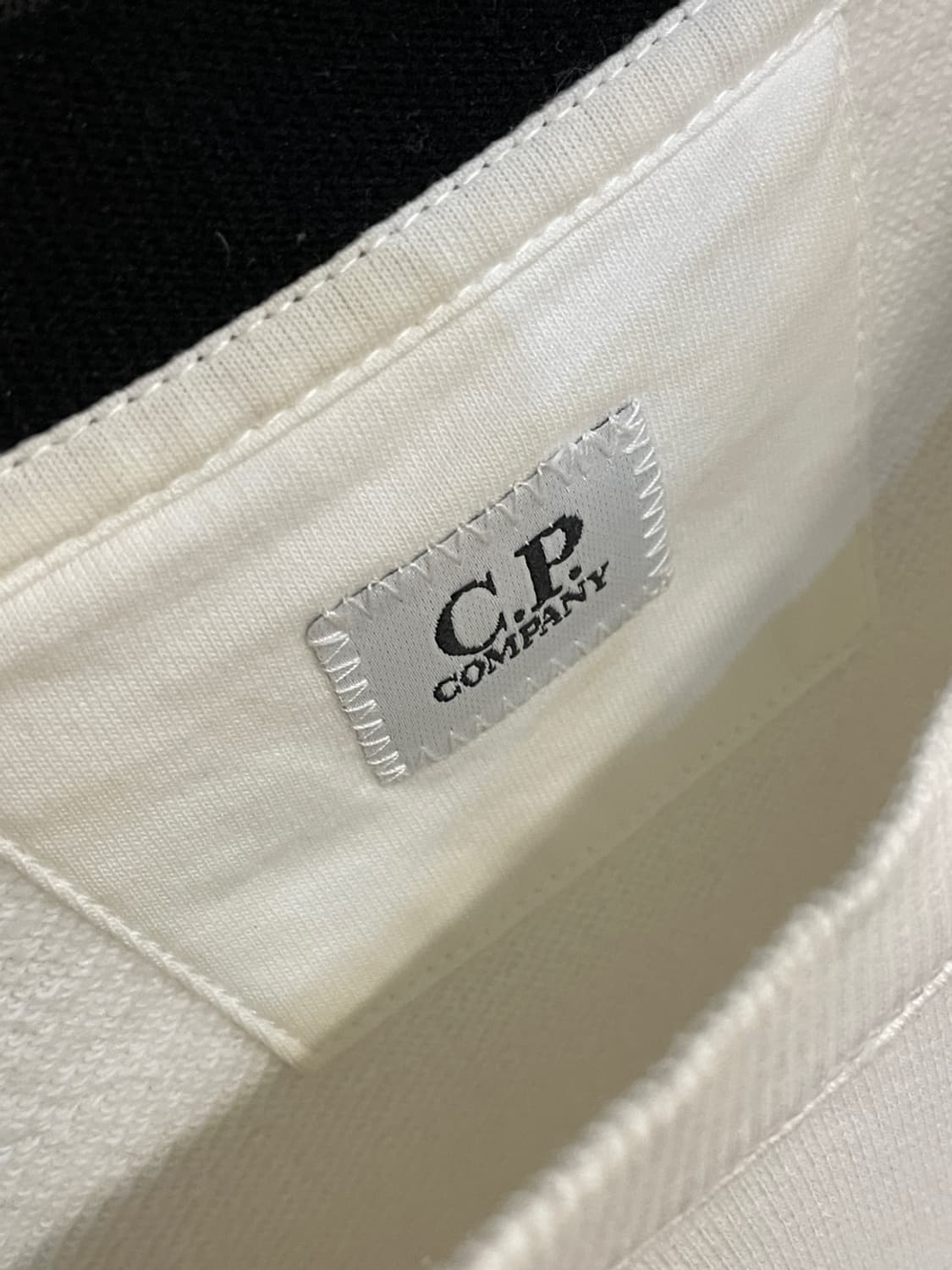 CP 씨피 컴퍼니 렌즈 맨투맨 상품이미지4