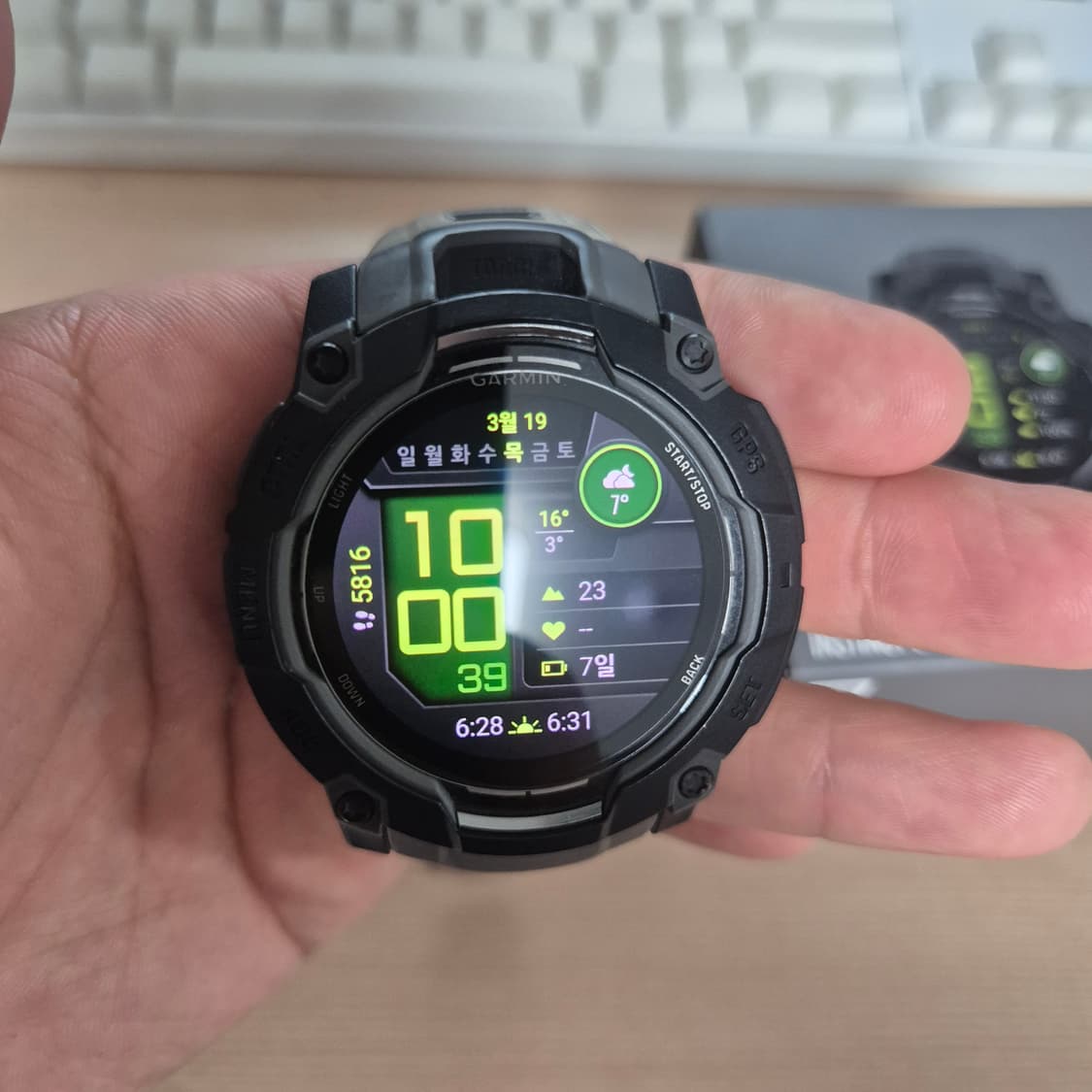 가민 인스팅트3 50mm 아몰레드 제품 상품이미지3