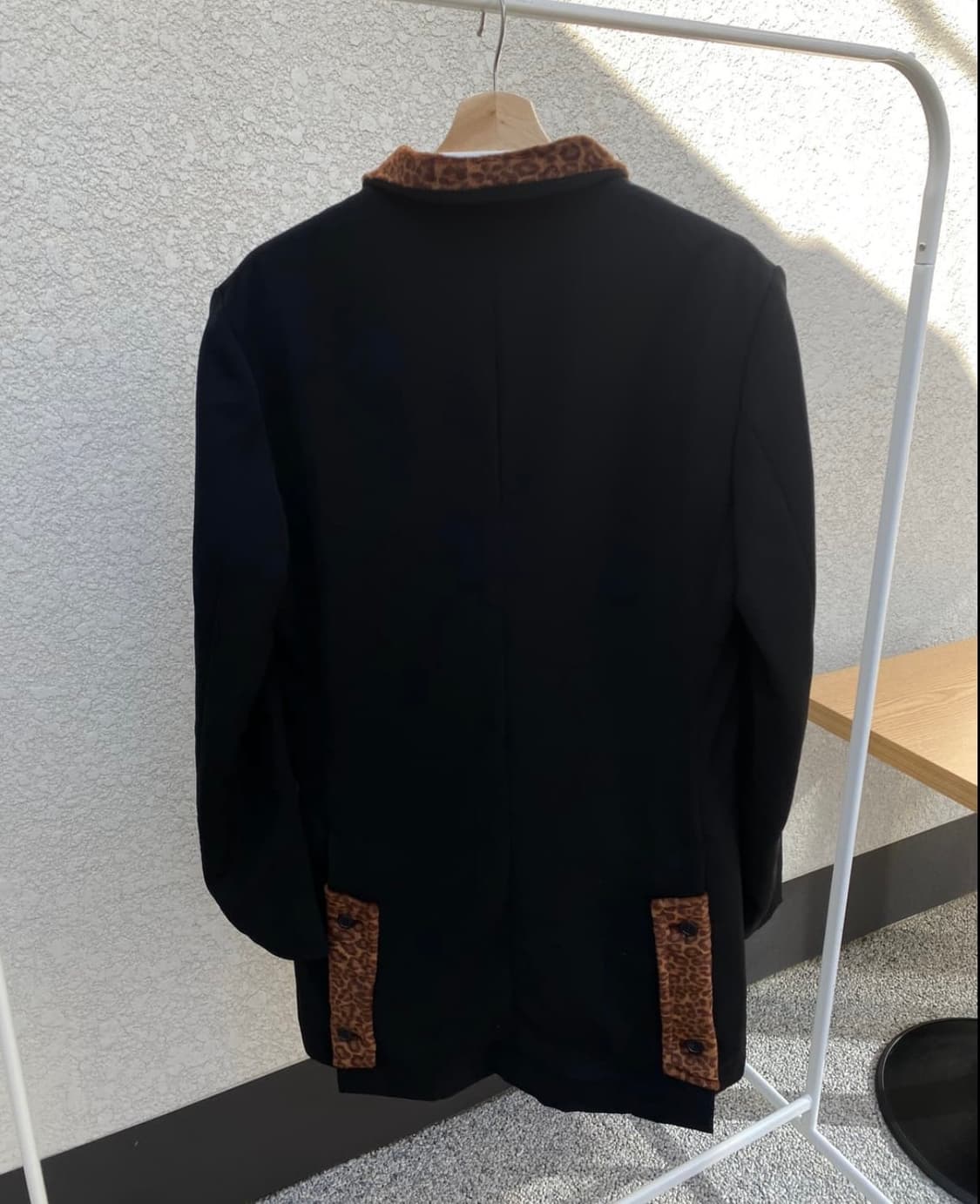 꼼데가르송 블랙 레오파드 코트 상품이미지3