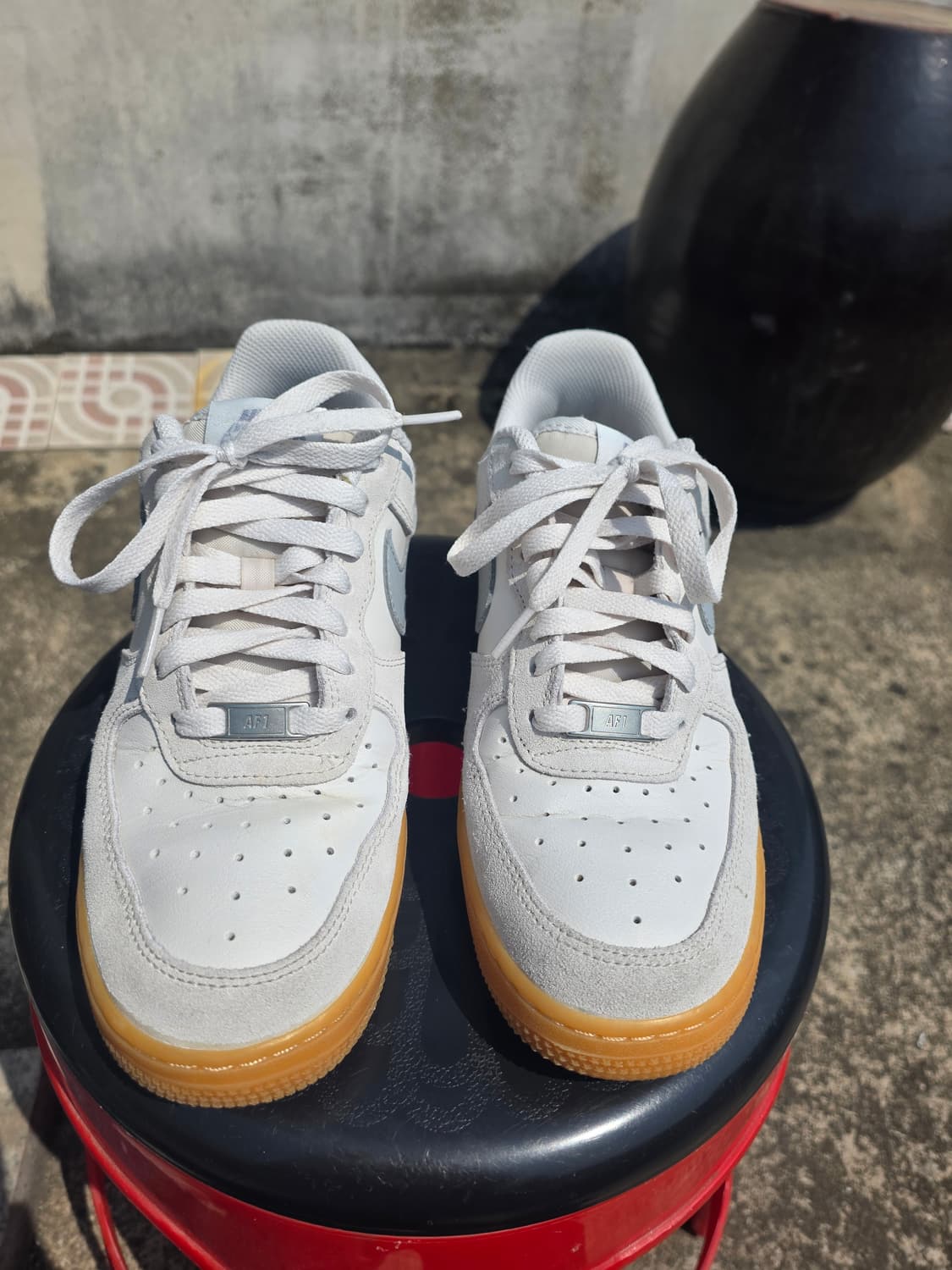 나이키 에어포스1 07 LV8 팬텀 라이트 스모키그레이 250 껌솔 상태 상품이미지2