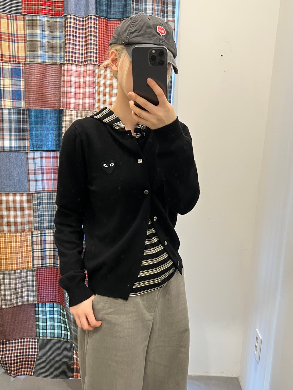 꼼데가르송 블랙 와펜 카디건 상품이미지5