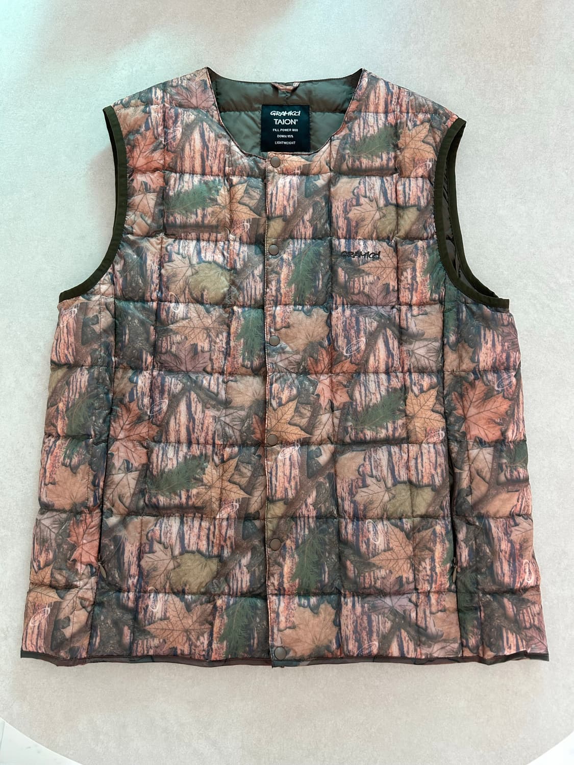 그라미치 x 타이온 패딩 조끼 L 상품이미지1