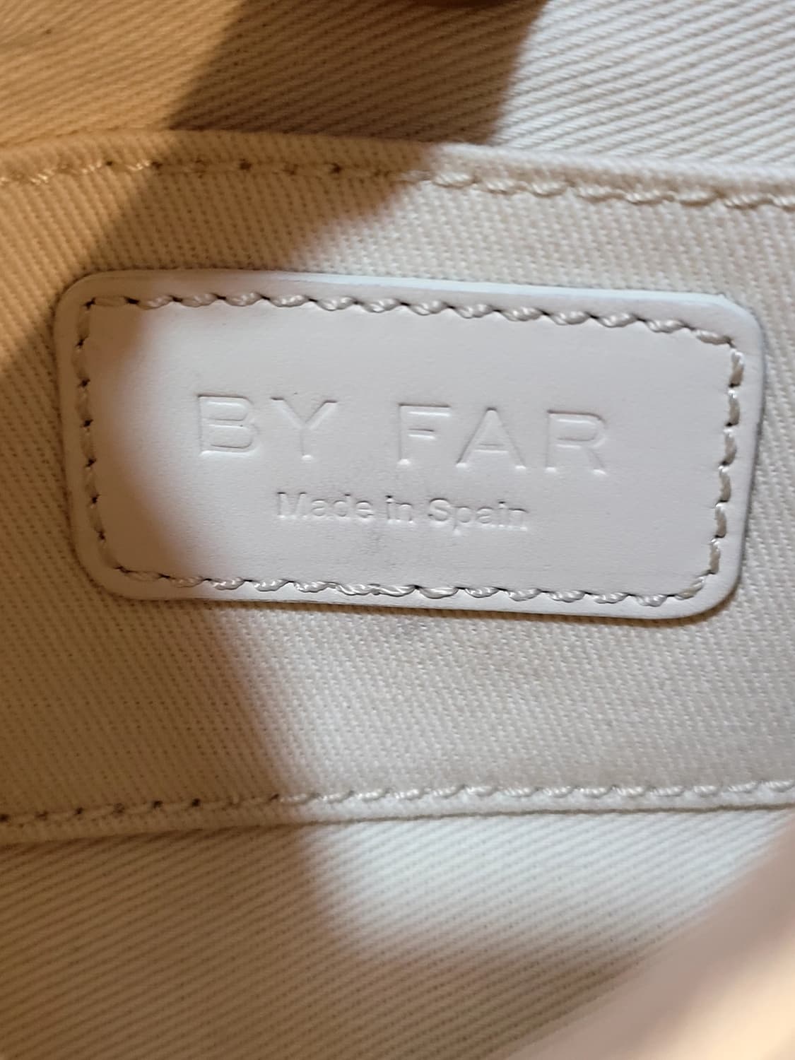 정품 BY FAR (바이파) 베이비  미니  엠마백  상품이미지9