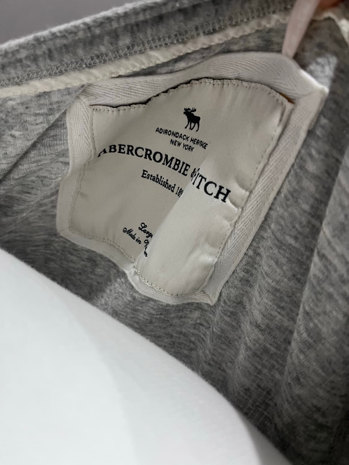 아베크롬비 그레이 딱붙탑 반팔 빈티지  상품이미지3