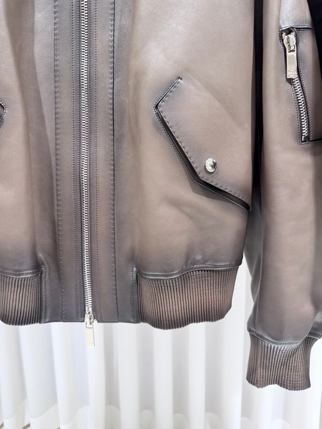 (A+/48) / 벨루티 카프스킨 레더 봄버 자켓 상품이미지5