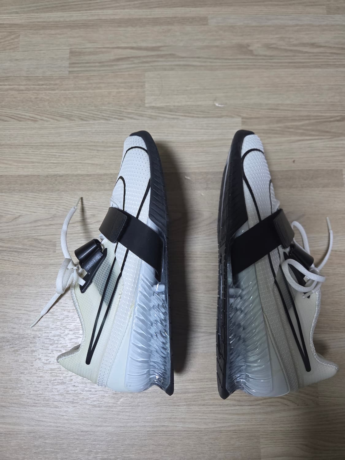 나이키 로말레오4 화이트 270 상품이미지2