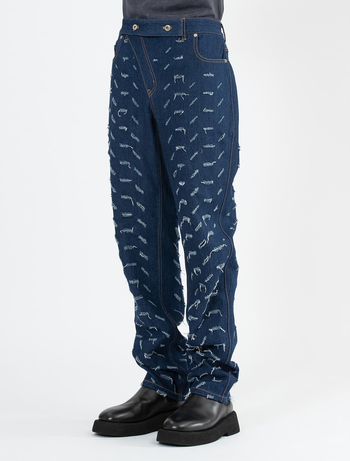 JUNTAEKIM 준태킴 시그니처 슬래쉬 데님팬츠 슬림진 비대칭 벨트 상품이미지4