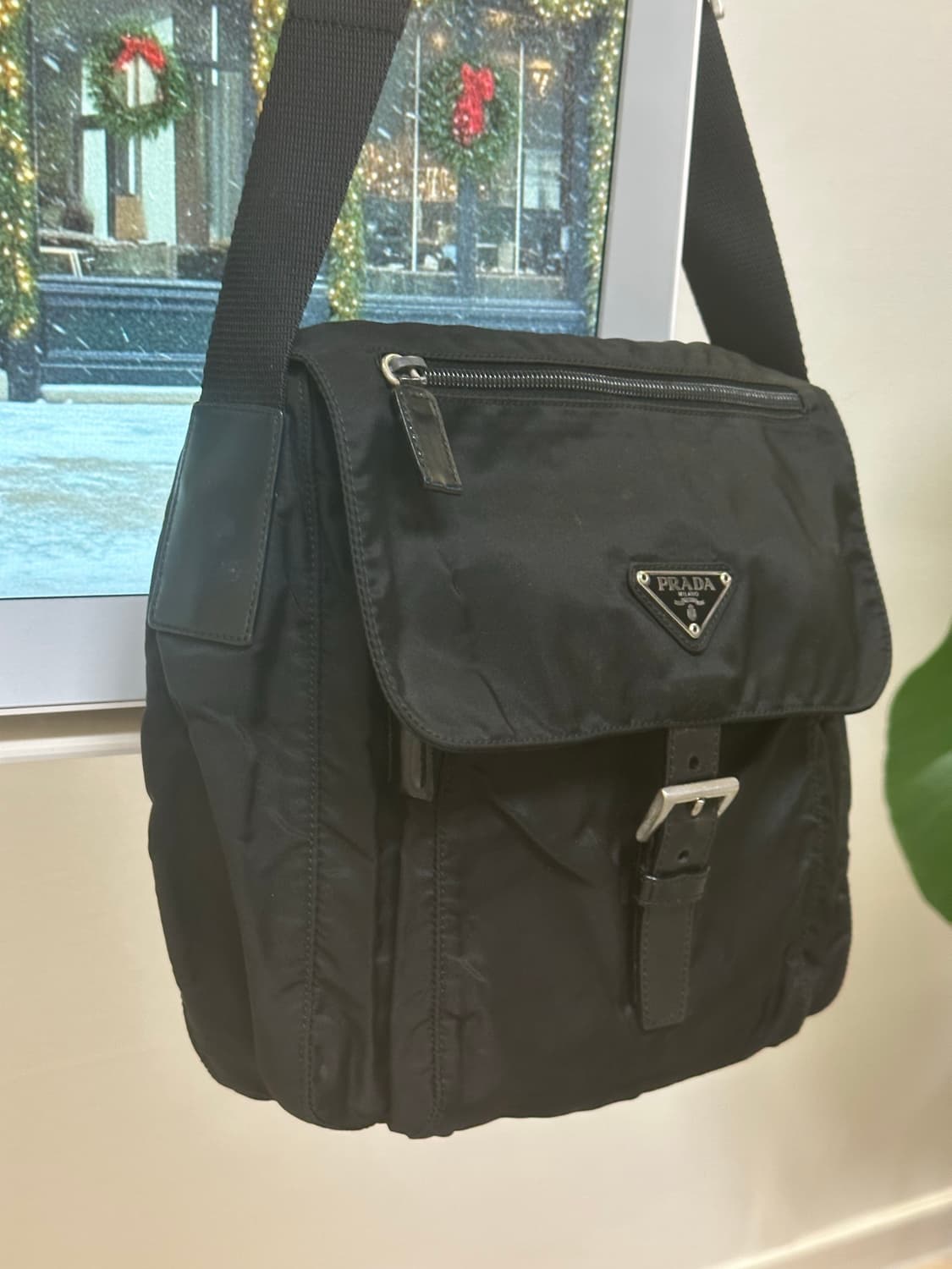 프라다 나일론 포코노 버클 크로스백 주우재백 A급 컨디션 상품이미지2