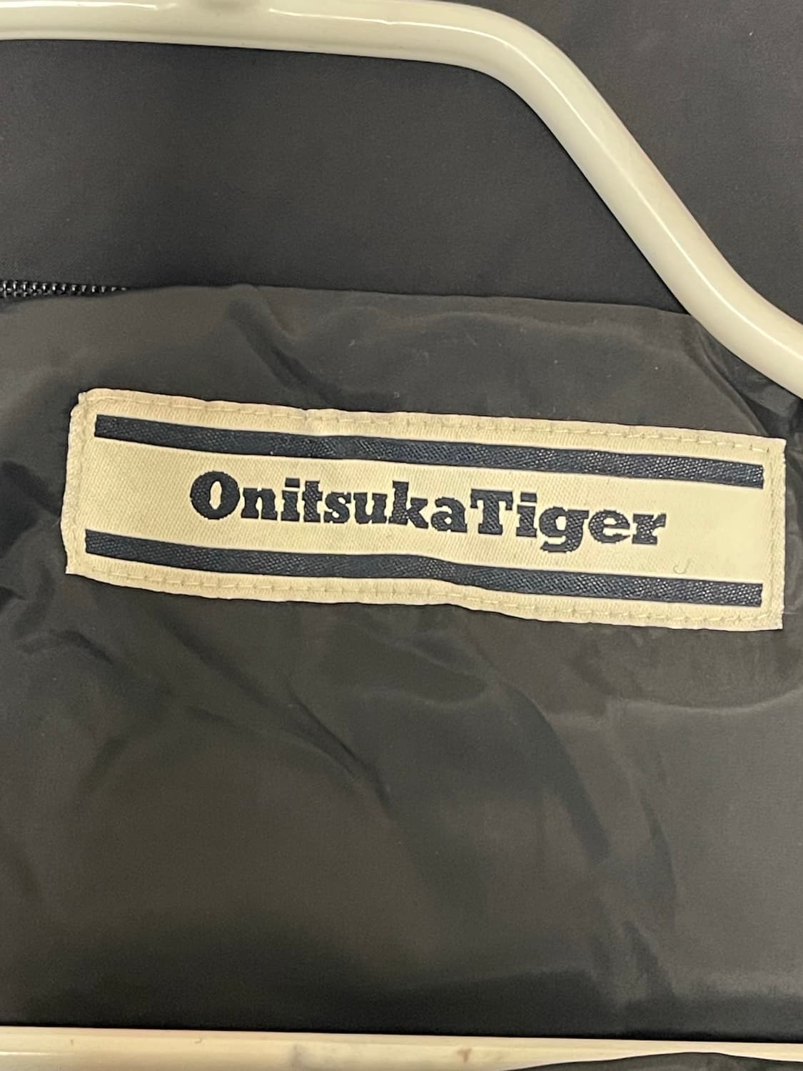 오니츠카 타이거 덕 다운 아우터 블랙 M 상품이미지9