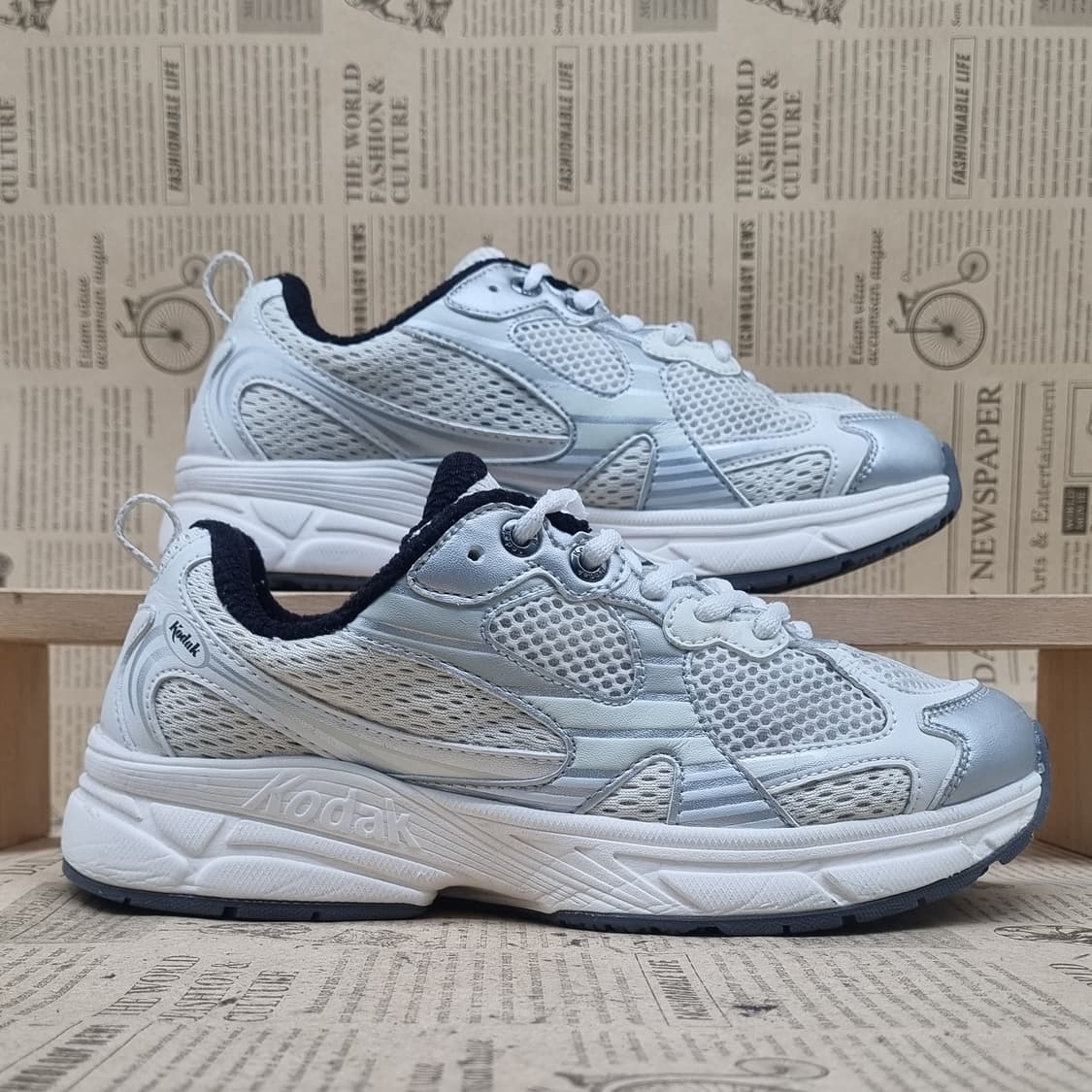 코닥 크롬2 여성운동화 240 상품이미지1