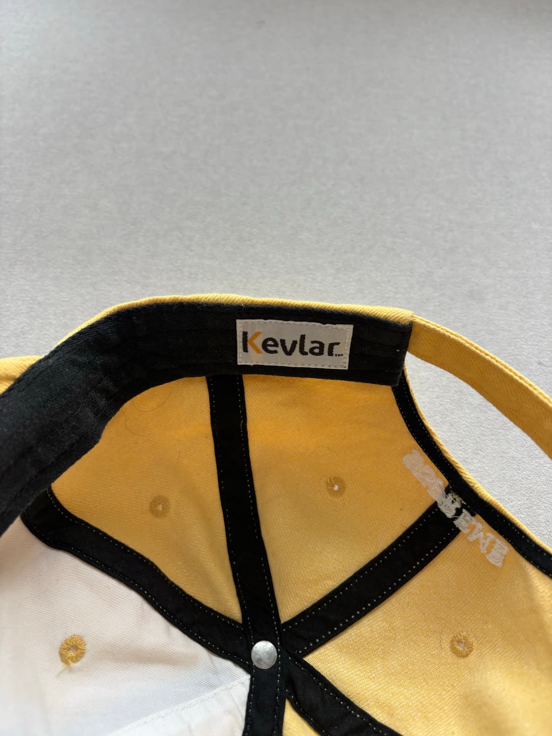 슈프림 정품 ss22 케블라 데님 옐로우 s로고 캡 상품이미지4