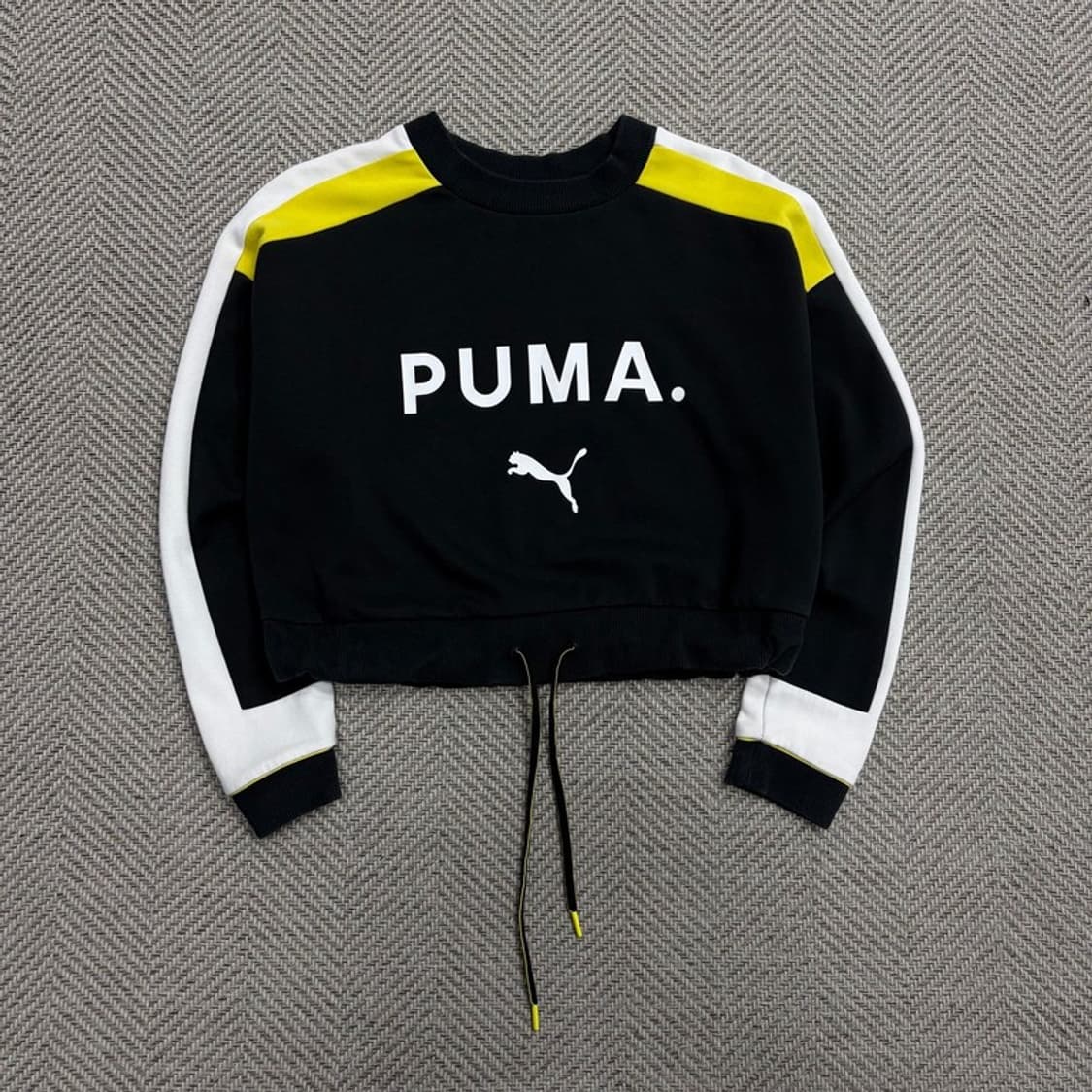 푸마 로고 배색 크롭맨투맨 v1728 상품이미지1