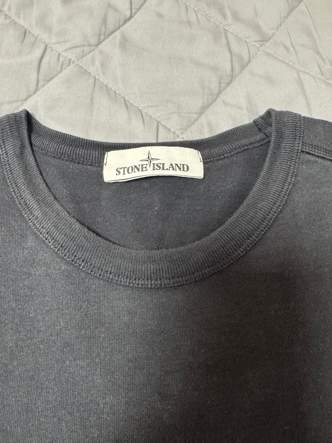 [L]21FW 스톤아일랜드 롱슬리브 맨투맨 블랙 상품이미지5