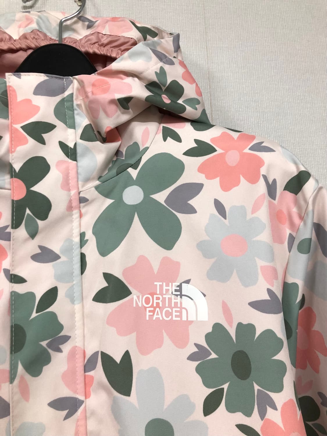 노스페이스 키즈 플라워 후드 바람막이 자켓 160 _ 연분홍 상품이미지2