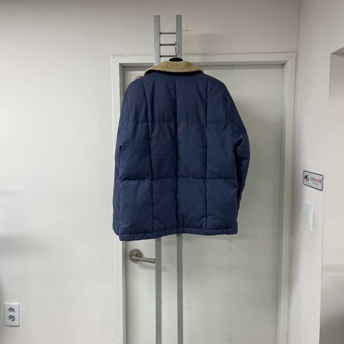 칼하트 패딩 자켓 M 상품이미지8