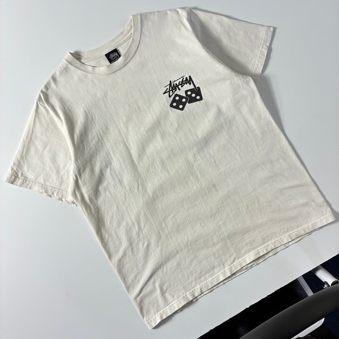 Stussy  스투시 다이스 피그먼트 다이드 화이트 반팔티셔츠  상품이미지3