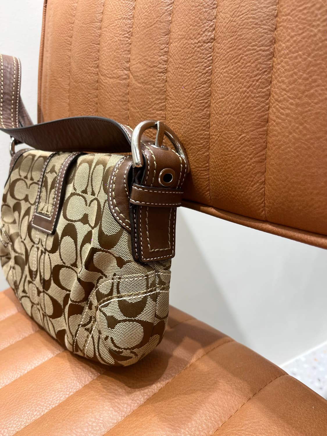 Coach brown basic bag 상품이미지6