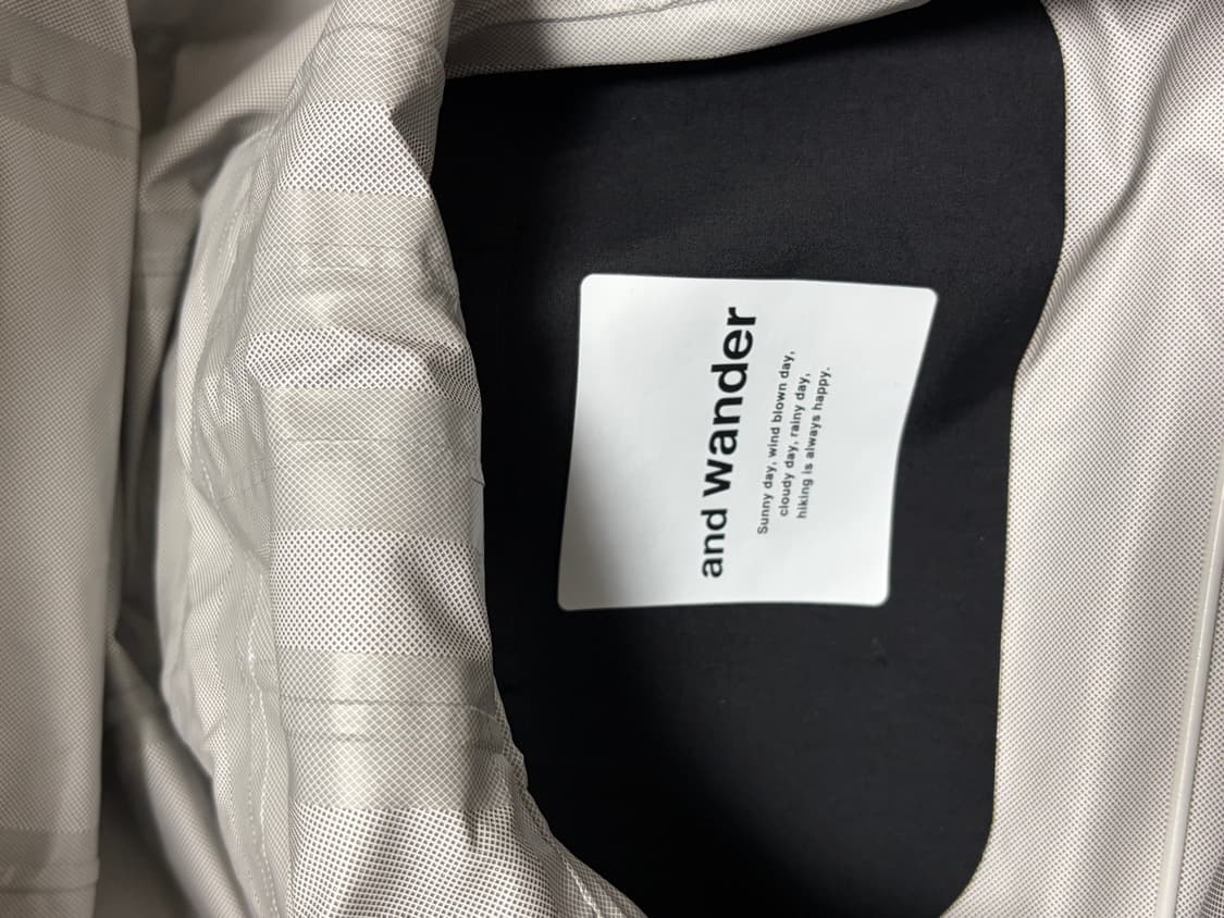 [L] 앤드원더 2.5L 하이커 레인 자켓 블랙 상품이미지6