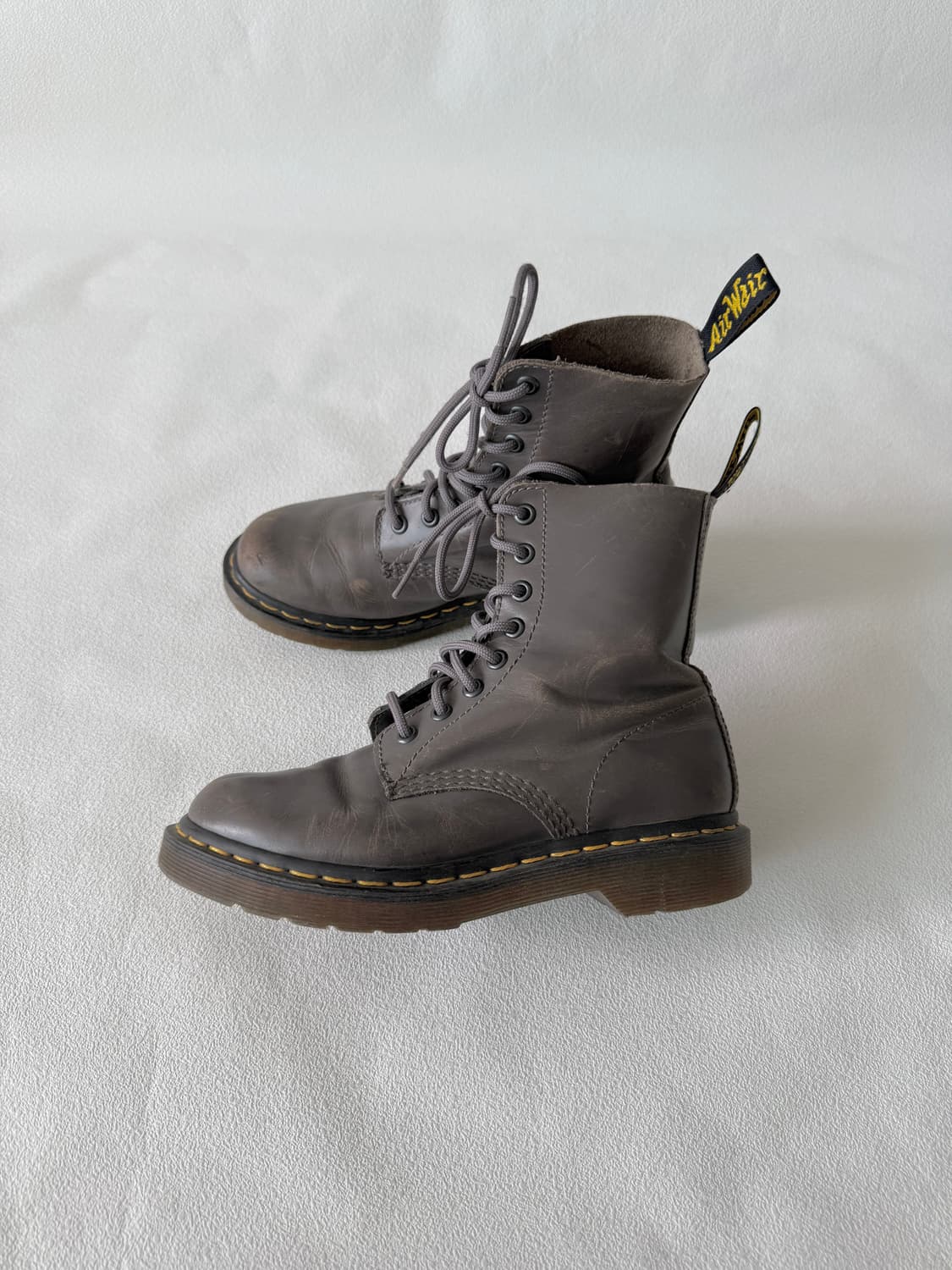 [EU36]닥터마틴(Dr.Marten) 8홀 빈티지무드 그레이 상품이미지1