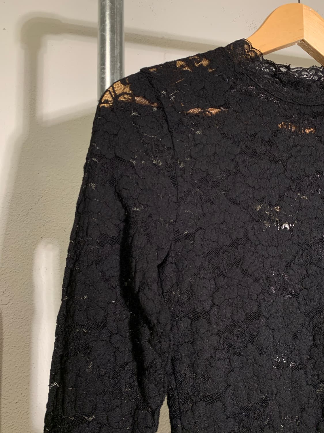 레이빔즈 플라워 시스루 롱슬리브 상품이미지2