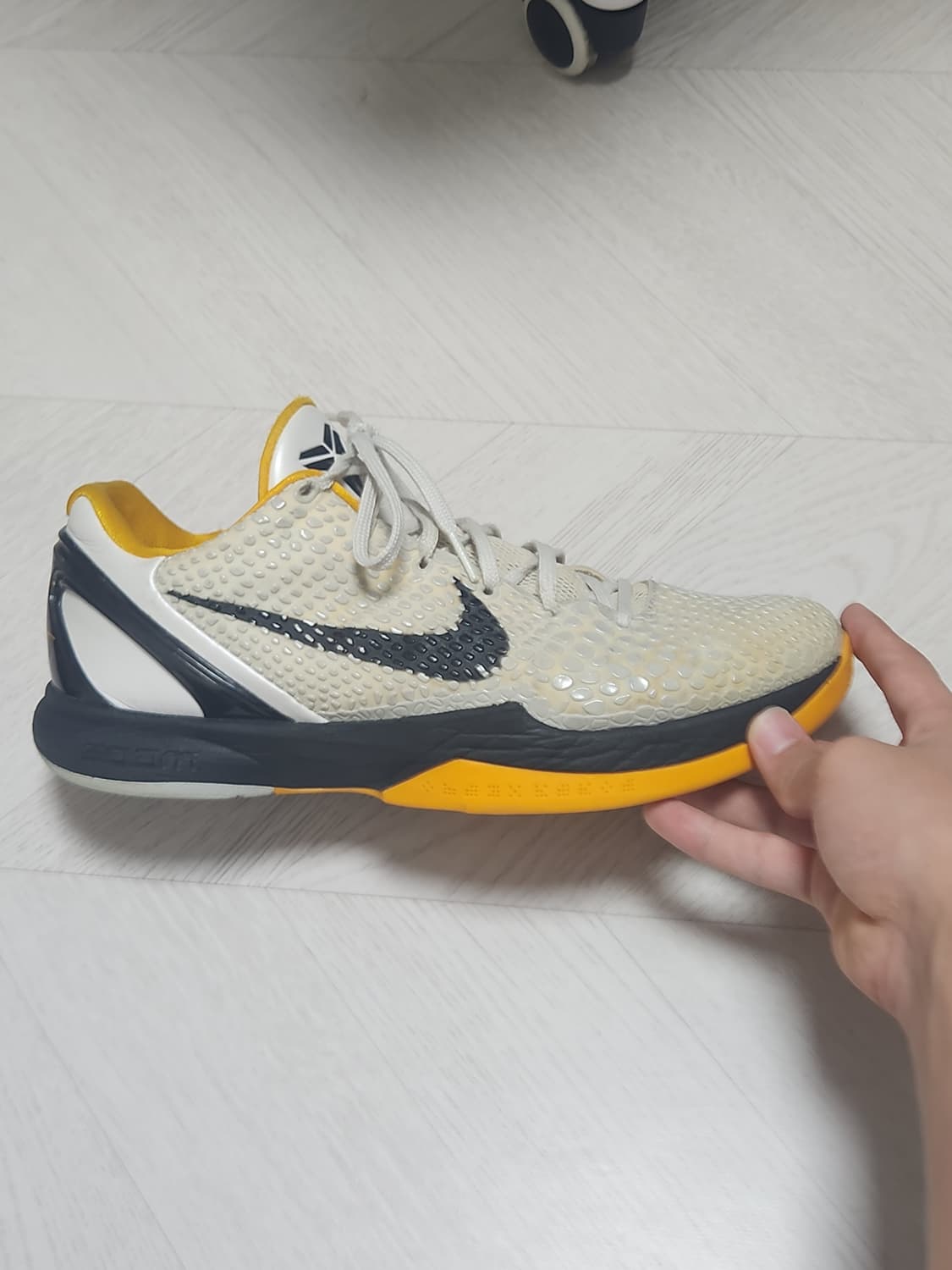 나이키 프로트로 코비6 화이트델 상품이미지4