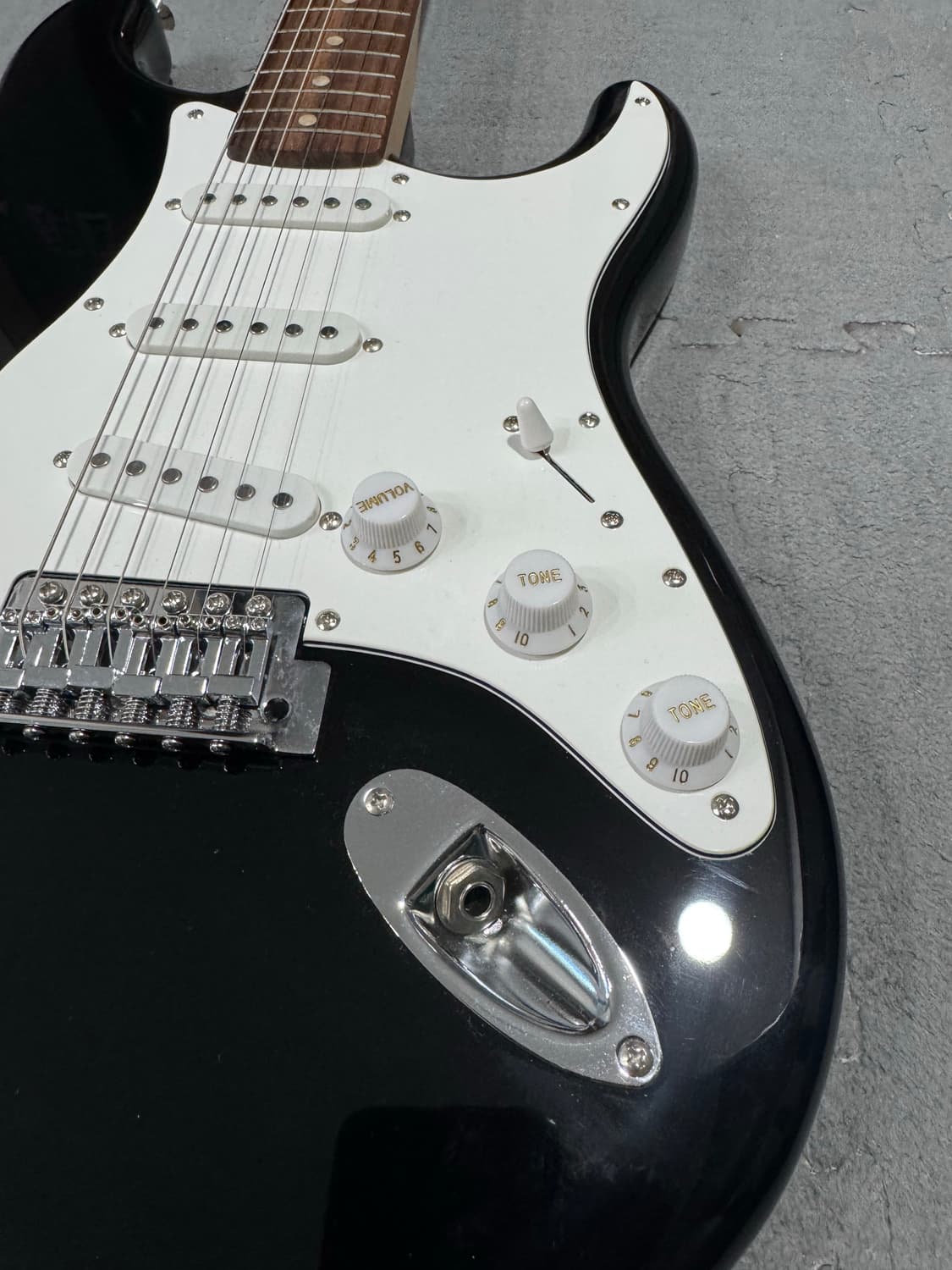 스콰이어 스트라토캐스터 블랙 일렉기타 상품이미지1