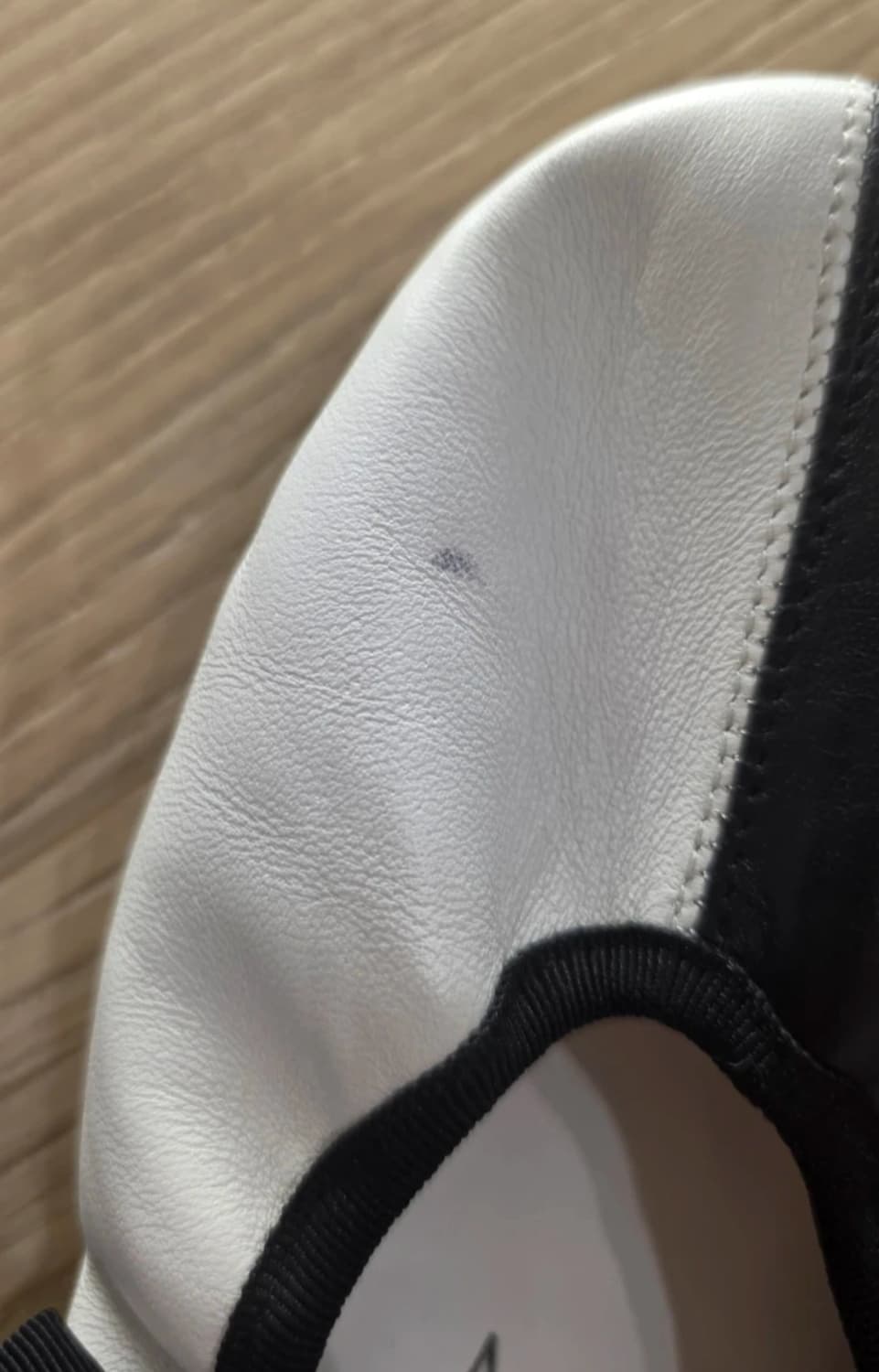 레페토 블랙&화이트 리본 플랫슈즈 41 상품이미지5