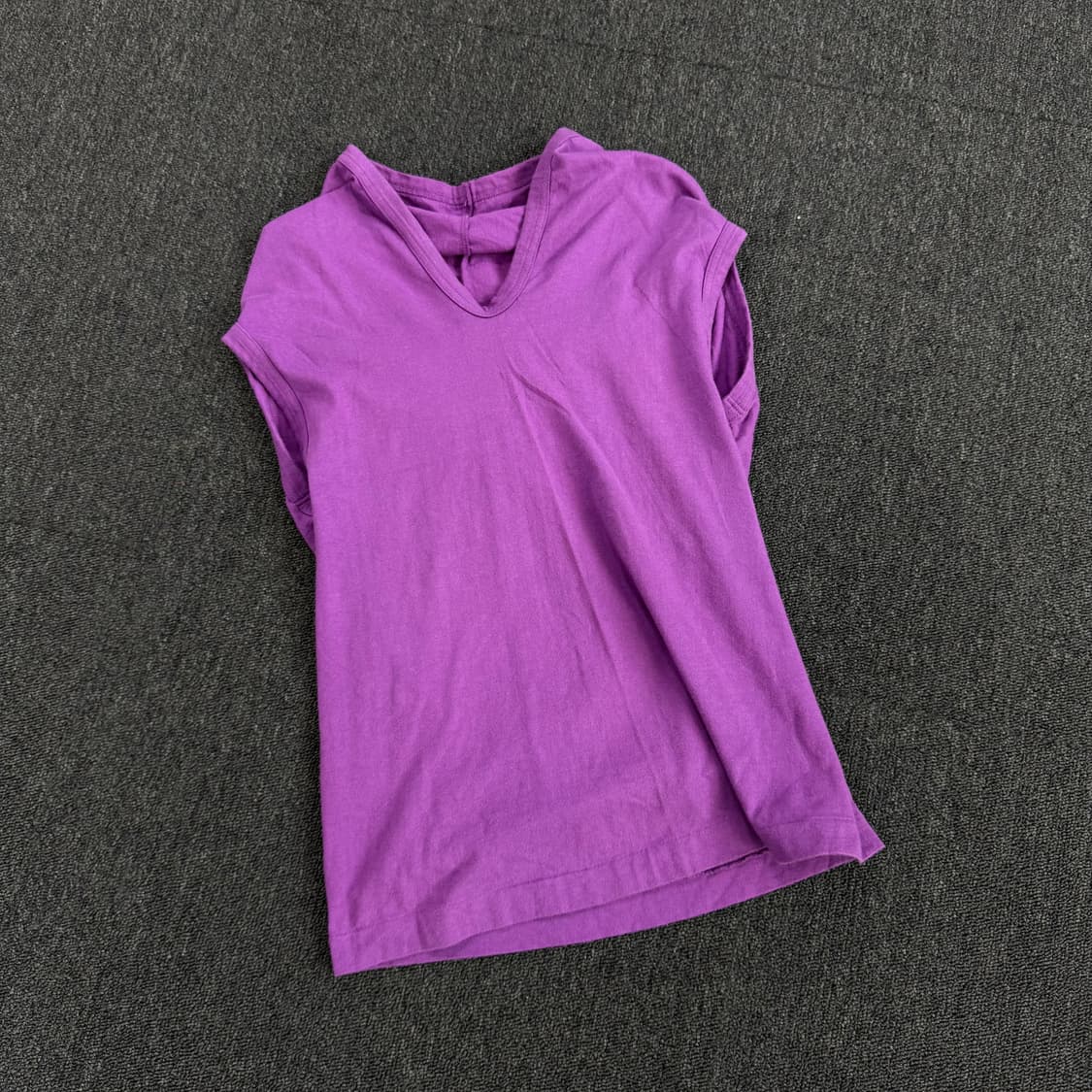 꼼데가르송 슬리브리스 후드 탑 상품이미지7