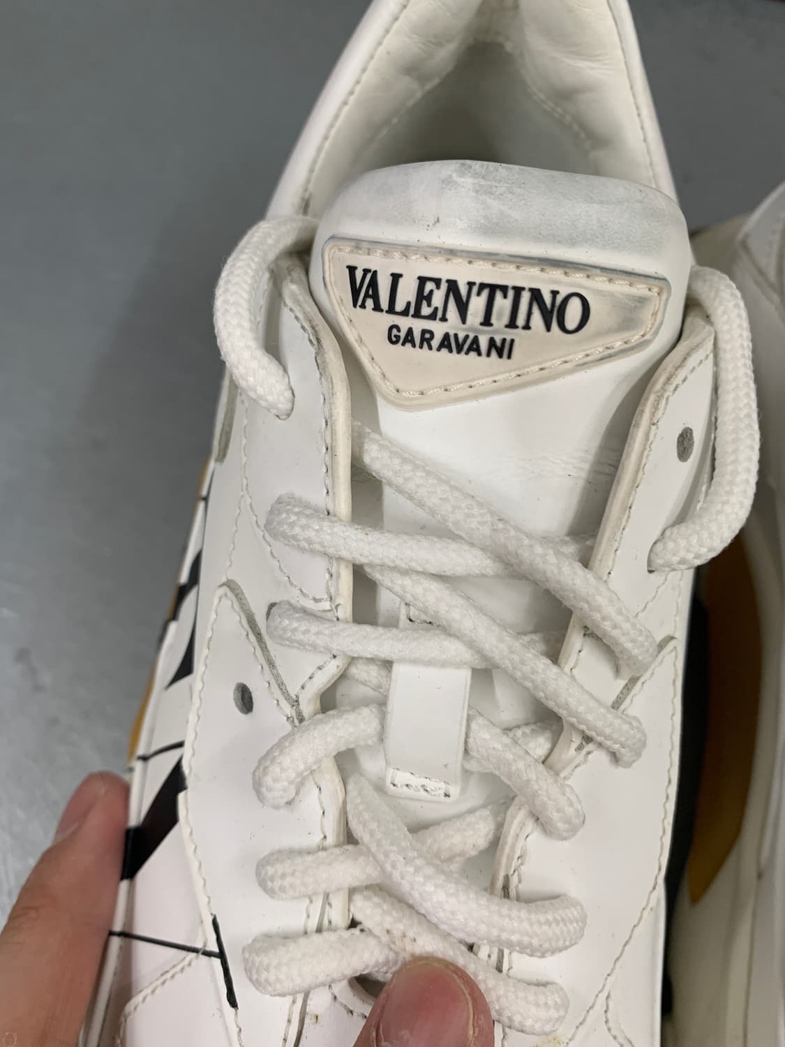 발렌티노 VLTN 바운스 스니커즈 화이트 36(230) 상품이미지7