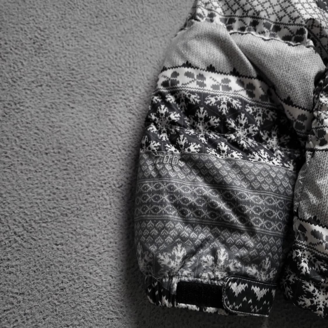 노스페이스 눕시 스노우 패턴 푸퍼 다운 자켓 상품이미지3