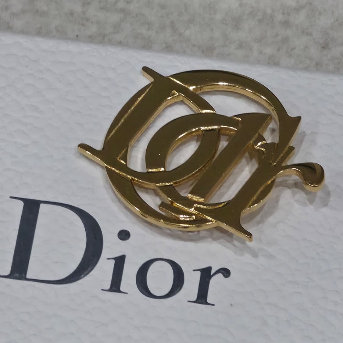 디올 dior 로고 브로치 금장 상품이미지2