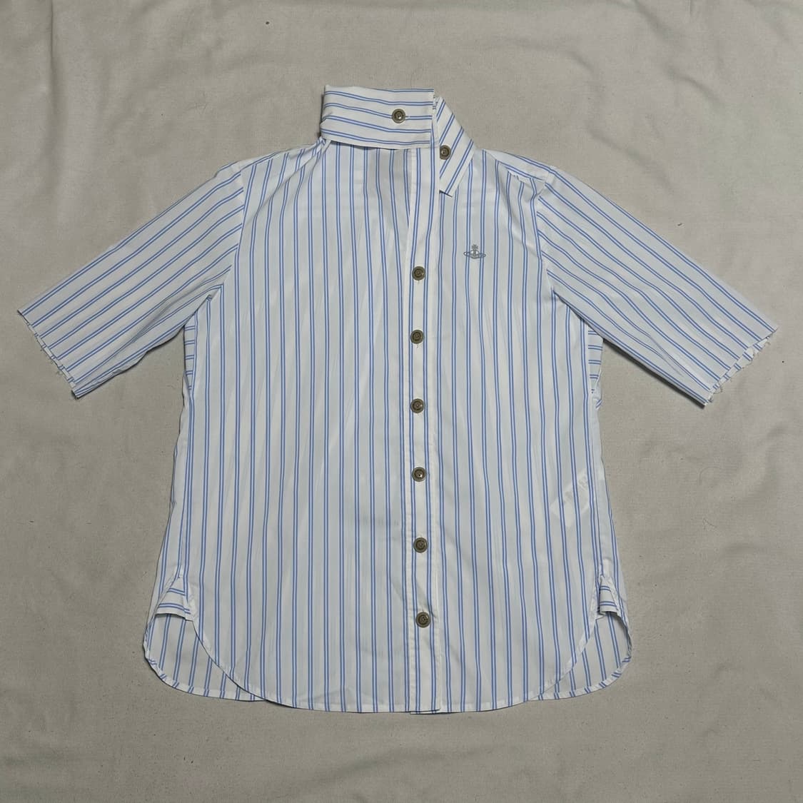 38 비비안웨스트우드 스트라이프 반팔 카라 셔츠  상품이미지2