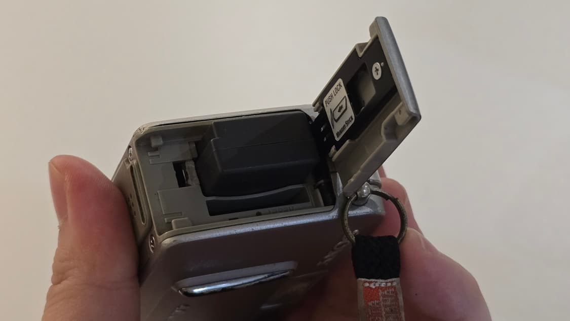 빈티지 디카 디지털 카메라 소니 사이버샷 DSC-P9 상품이미지5