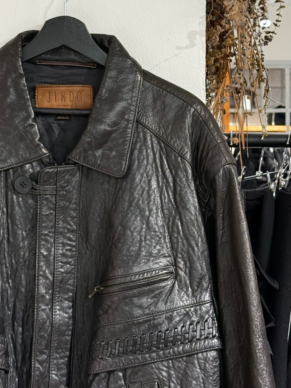 진도 딥브라운 램스킨 레더 봄버 자켓 상품이미지3