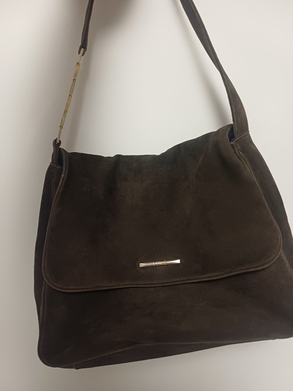 타임(TIME) 포스트모던 아카이브 스웨이드 숄더백 [다크 브라운] 상품이미지1