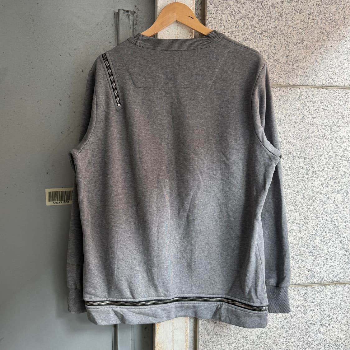 디젤 라인 지퍼 디테일 맨투맨 상품이미지2