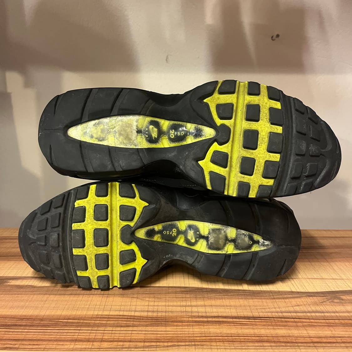 나이키 에어맥스95 네온 상품이미지6