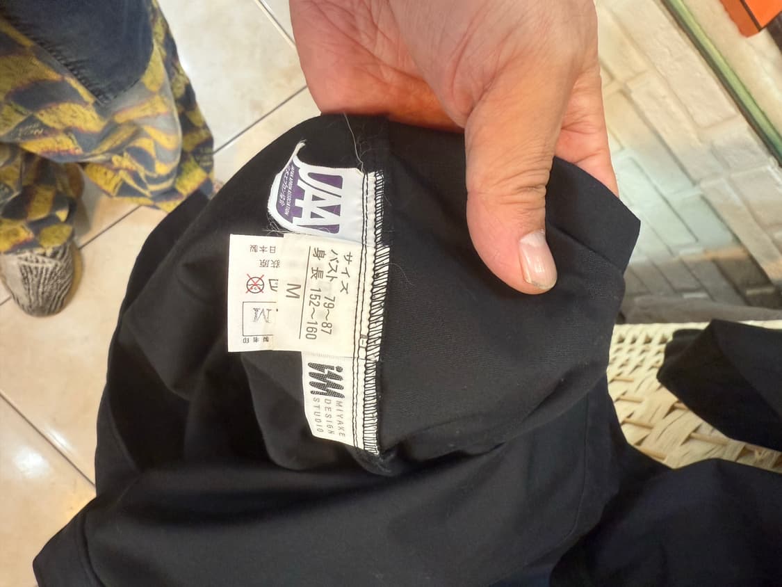 66 정품 이세이미야케 코트 팝니다 상품이미지3