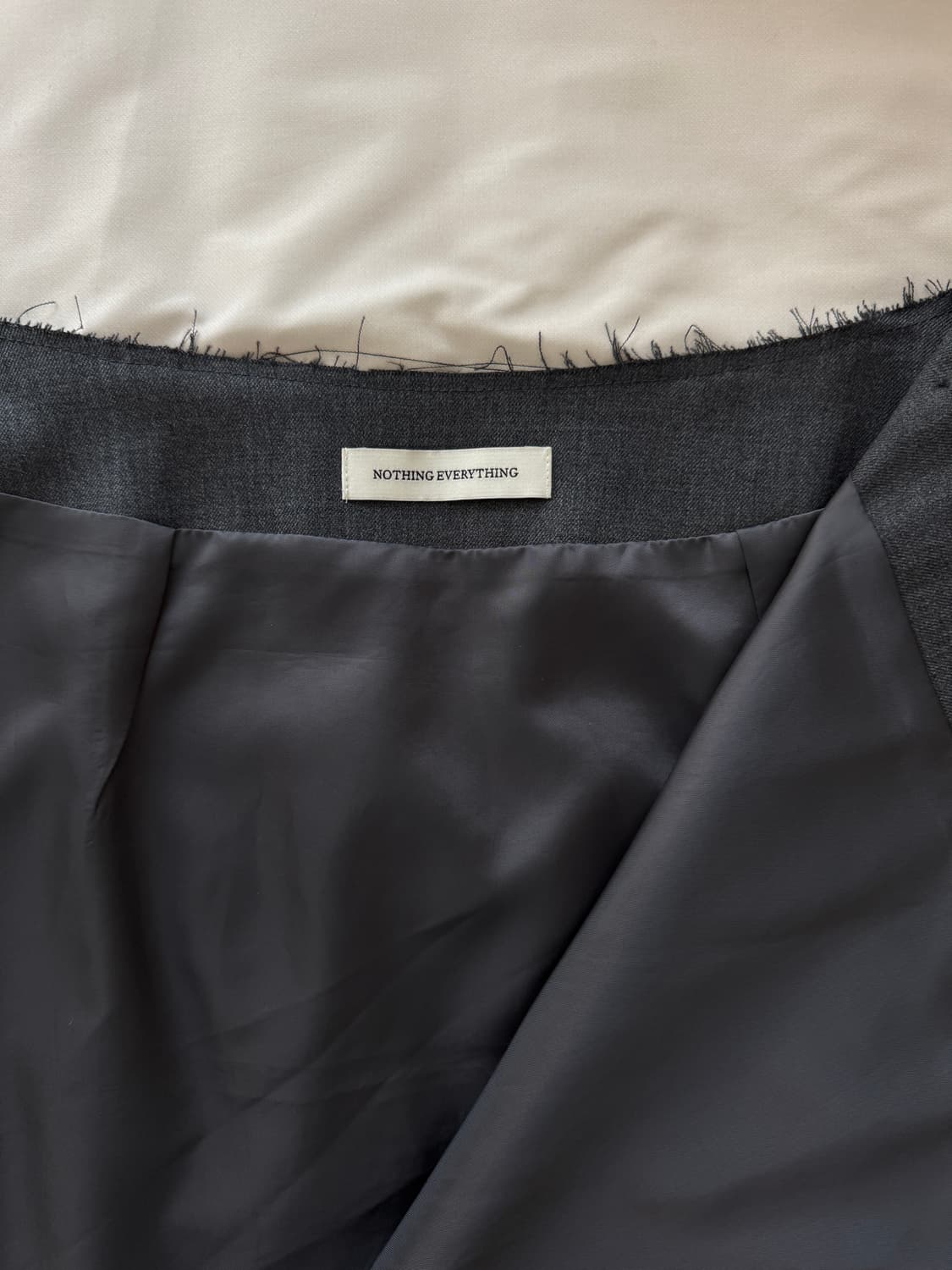 낫띵에브리띵 WOOL WRAP SKIRT IN GREY 상품이미지10