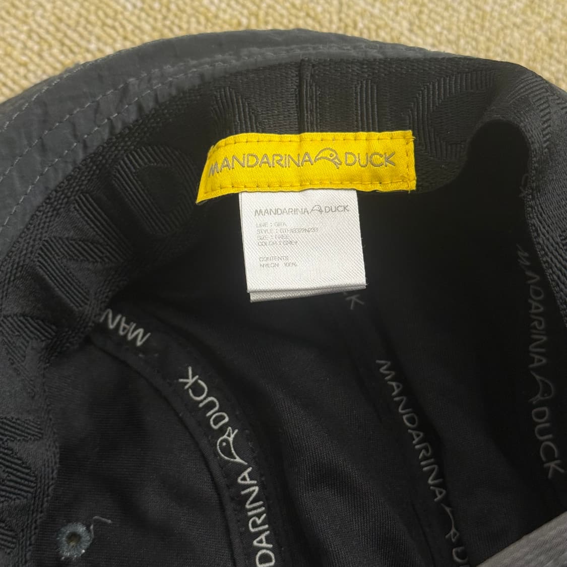 만다리나덕 나일론 트레블 햇 상품이미지3