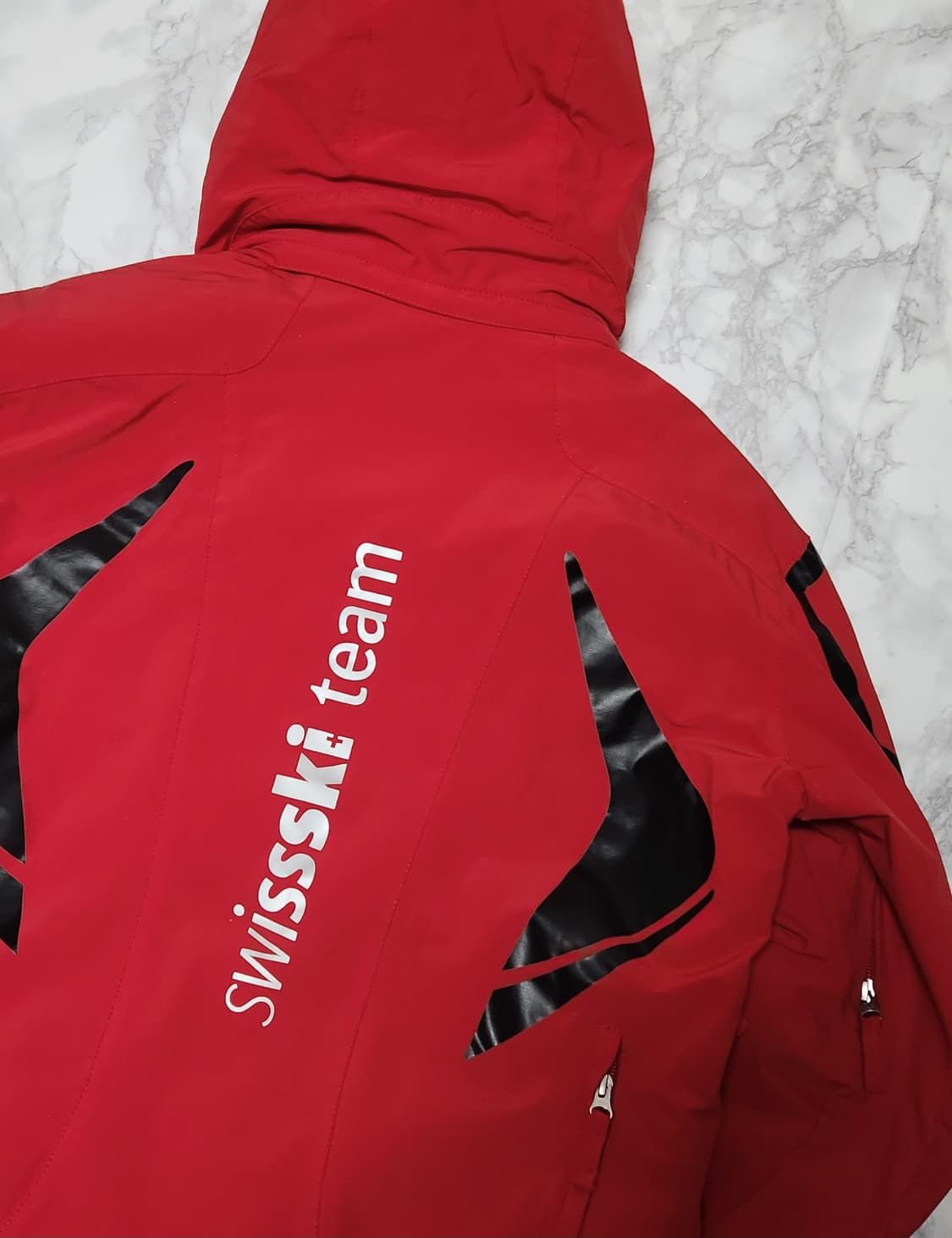 데상트 스위스 국가대표 스키팀 자켓 상품이미지3