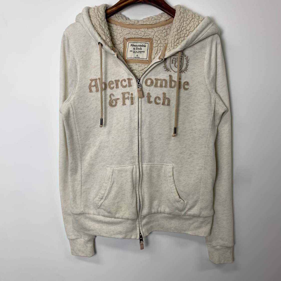 아베크롬비 y2k 와투케 아이보리 양털 후드집업 상품이미지2