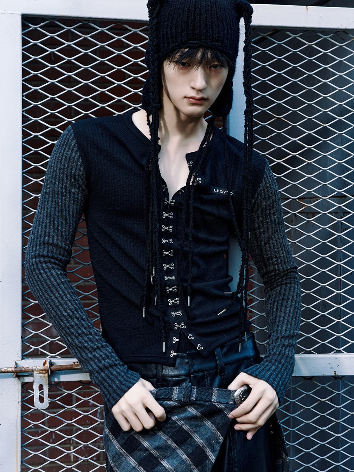 Hook-Line Slim T-shirt_[Black] 상품이미지1