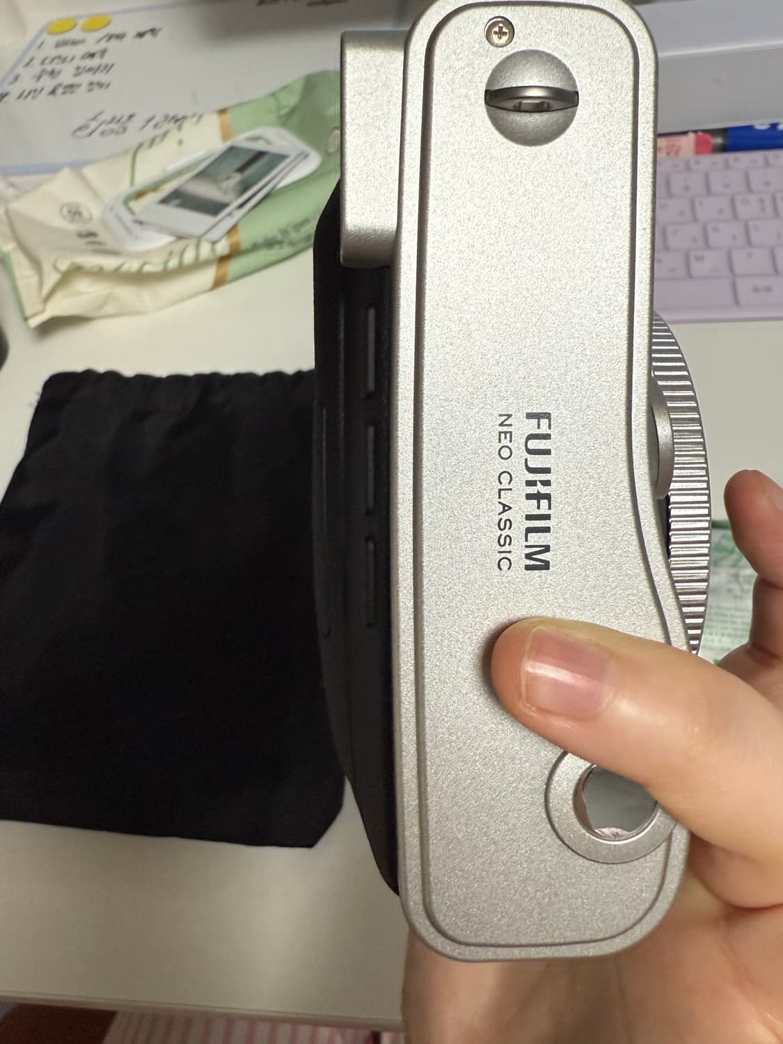 인스탁스 미니 90 + 파우치 + 충전기 + 스트랩 + 필름 13장 상품이미지6