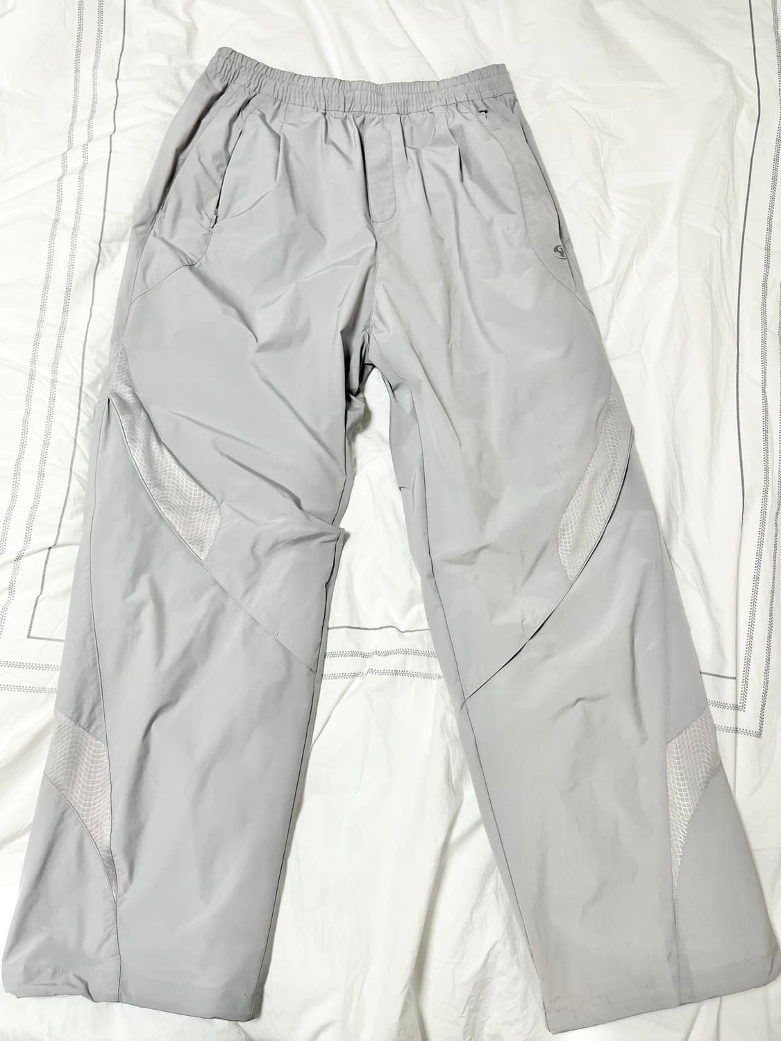 산산기어 트랙팬츠 그레이 25ss 2사이즈 팝니다 상품이미지2